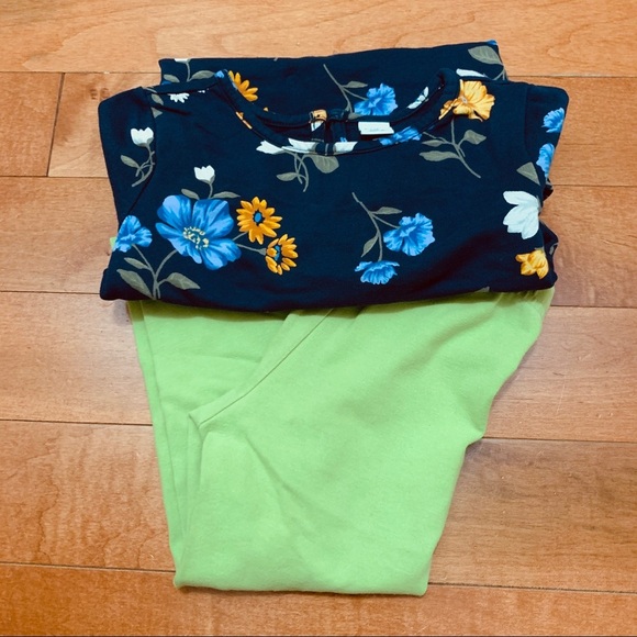 Old navy knit dress with ruffle sleeves size 4T - Picture 2 of 3